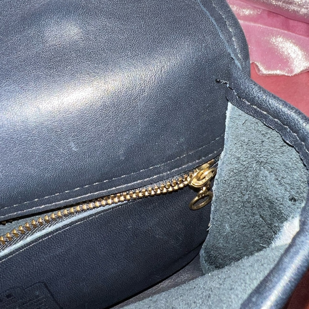 Vintage 1980’s coach court bag. Made in USA. Navy blue. - Picture 13 of 17